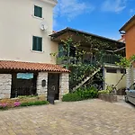 La Pergola בית הארחה רוביני